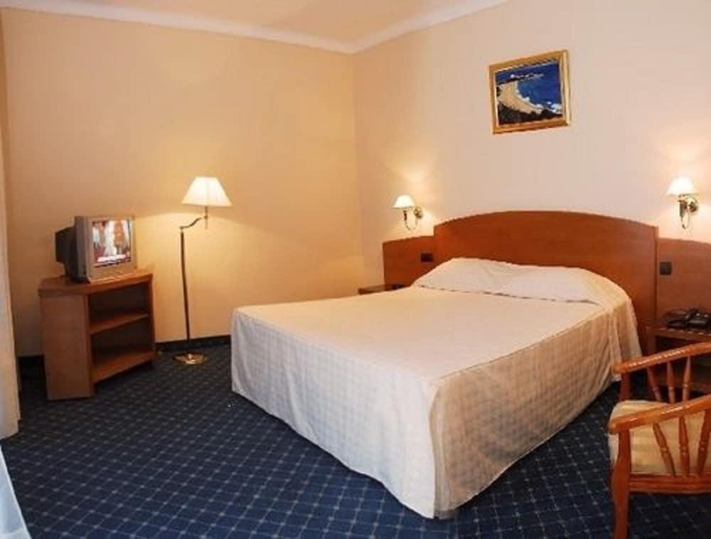 Hotel Sabri عنابة‎ المظهر الخارجي الصورة